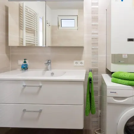 Apartment Maya